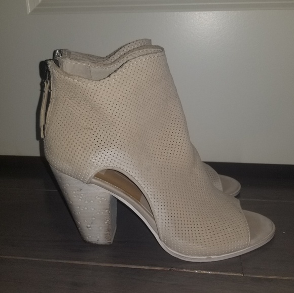 Worn once Dolce Vita summer booties open toe bone - Picture 2 of 8